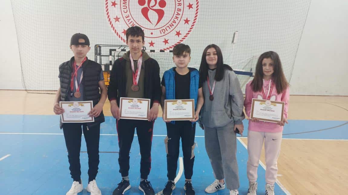 Okulumuz Bilek Güreşi Bölge Finallerinde 6 Madalya Aldı